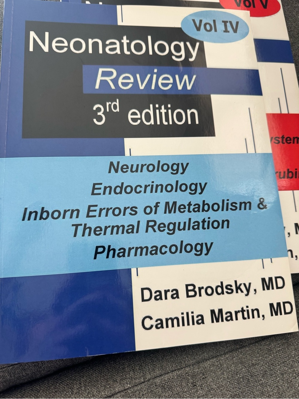 Neonatology Review 3rd Edition Complete Volumes I-V - Picture 5 of 6